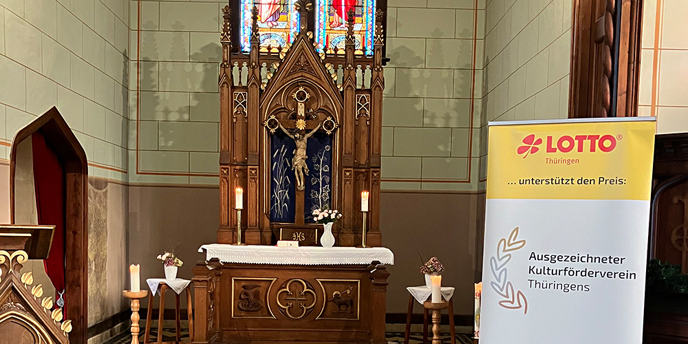 Der Altar der Katharinenkirche, um die sicher der Förderverein liebevoll kümmert.